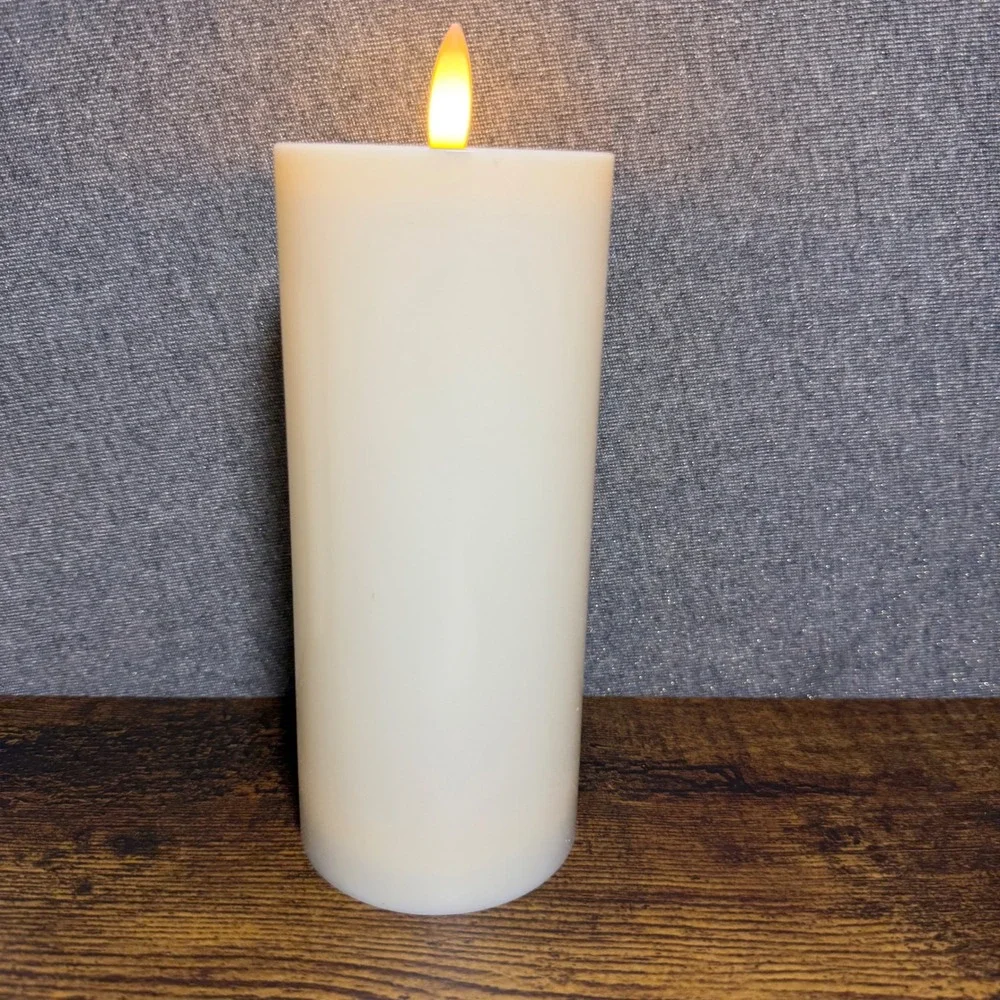 Set of 4 Flameless LED Candles Battery Operated Flickering Wick with Remote